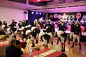 051.jpg