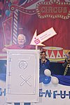 069.jpg