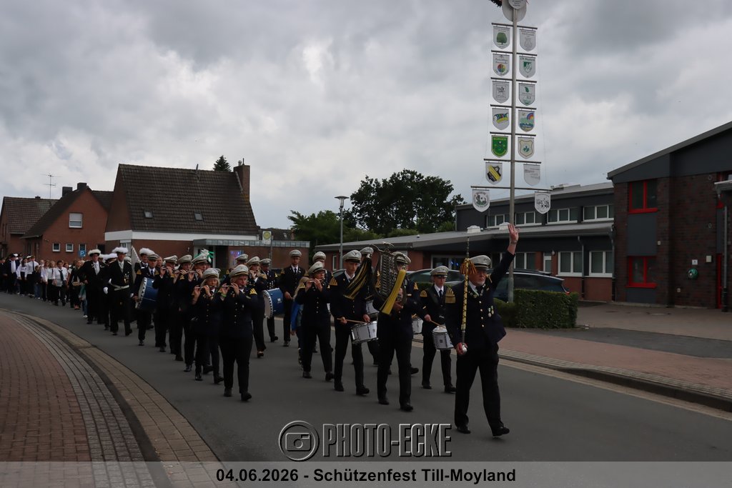 027.JPG