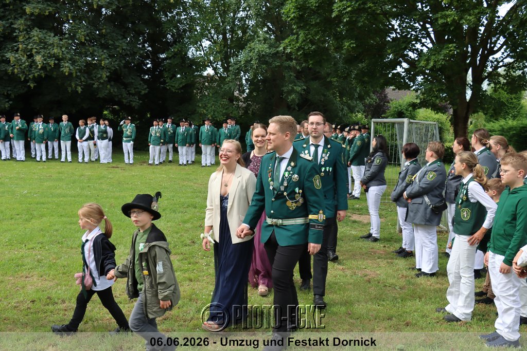 070.jpg