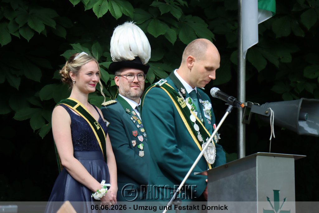 097.jpg