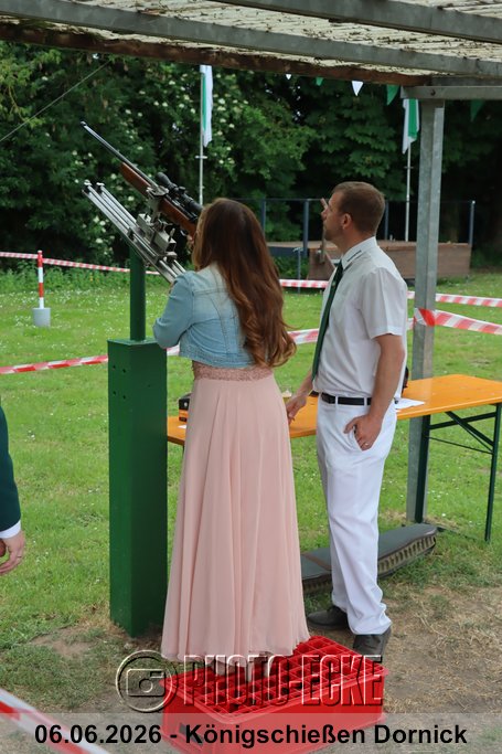 064.jpg
