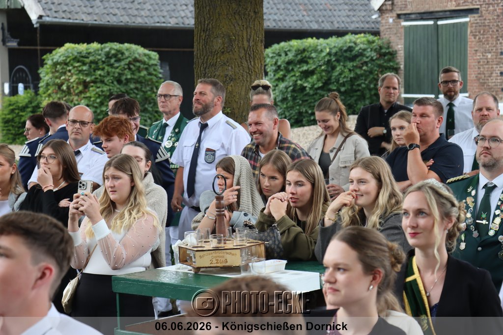 070.jpg