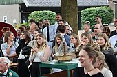 073.jpg