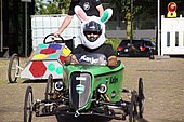 051.jpg