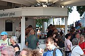 048.jpg