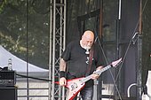 051.jpg