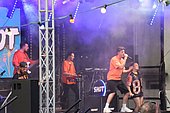 070.jpg