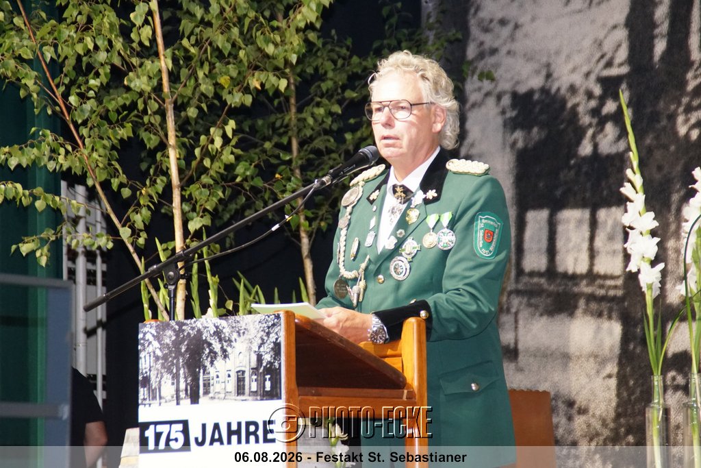 115.jpg
