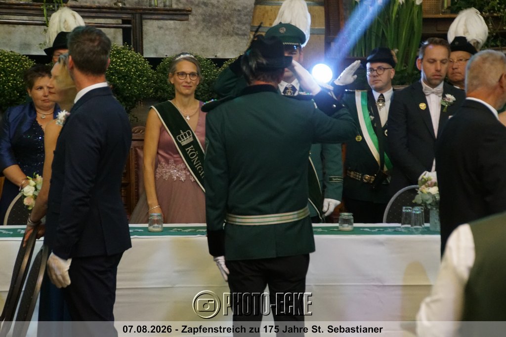 097.jpg
