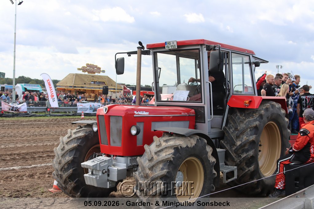 071.jpg