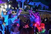049.jpg